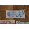 Image 4 : $2 and $5 Canadian bills