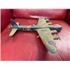 Image 2 : NO RESERVE VINTAGE MODEL WORLD WAR II BOMBER PLANE