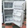 Image 3 : WHITE FRIGIDAIRE FRIDGE WITH TOP FREEZER,