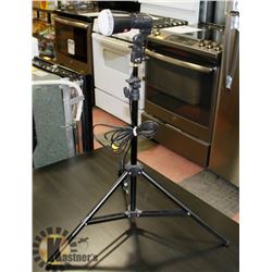 OPUS PROFESSIONAL LED FLASH LIGHT W/ TRIPOD