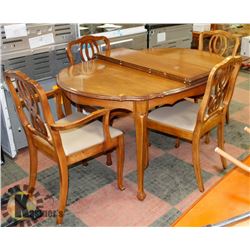 VINTAGE TABLE W/4CHAIRS AND 2 LEAFS
