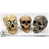 Image 1 : FLAT OF 3 DECORATIVE SKULLS