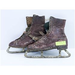 PAIR OF 1930'S CCM HOCKEY SKATES.