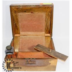 1800S PORTABLE WRITING DESK WITH INK BOTTLE.