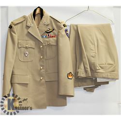 CANADIAN MILITARY UNIFORM 22 REGIMENT KHAKI.