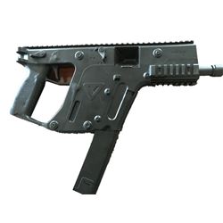 Total Recall remake Lori (Kate Beckinsale) Machine Gun Movie Props