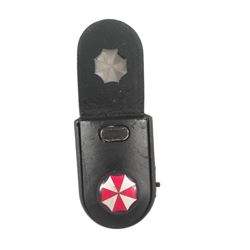 Resident Evil: The Final Chapter Dr.Isaacs (Iain Glen) USB Movie Props