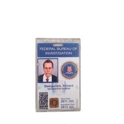 Patriots Day Officer Special Agent Richard DesLauriers (Kevin Bacon) Movie Props