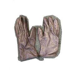 Five Feet Apart Stella (Haley Lu Richardson) Gloves Movie Props