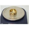 Image 2 : 14K Gold Etched Hawaiian Black-Enameled Ring (Size 5) 7.22 Grams