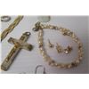 Image 8 : Misc Jewelry - Necklaces, Link Chains, Rings, Earrings, Bracelets, Religious Pendants, etc