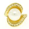 Image 1 : Large 18k Yellow Gold 10.6mm Round White Pearl Solitaire & Diamond Cocktail Ring