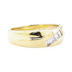 0.35 ctw Diamond Ring - 14KT Yellow Gold