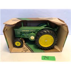 ERTL JOHN DEERE MODEL R 1/16 TRACTOR