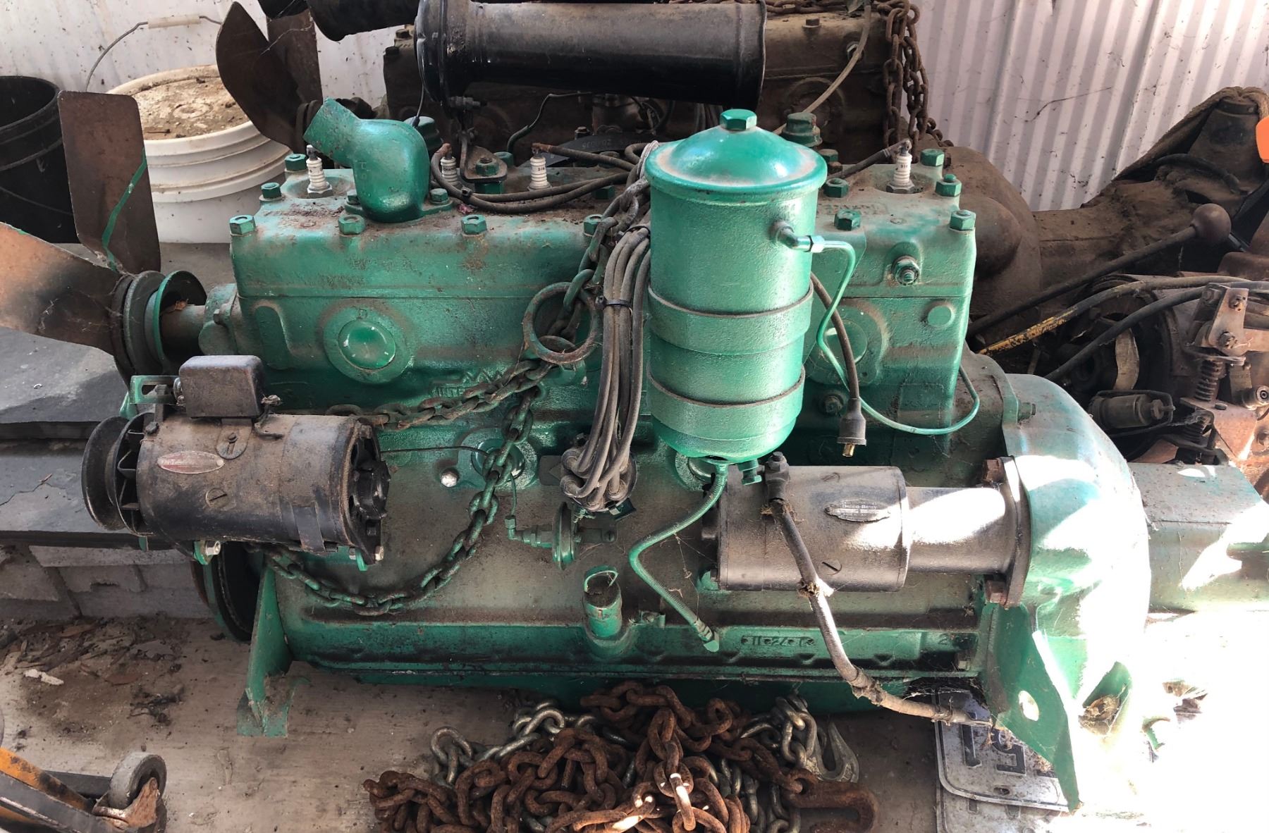 1930 INTERNATION TRUCK ENGINE, TRANSMISSION & RAD