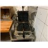 Image 2 : KRAMPOUZ EASY CLEAN STAINLESS STEEL WAFFLE MAKER