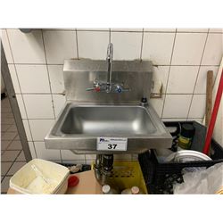 STAINLESS STEEL SINGLE BAY HAND WASH STATION