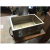 Image 2 : APW WYOTT CLASSIC STAINLESS STEEL INSULATED CHAFING DISH
