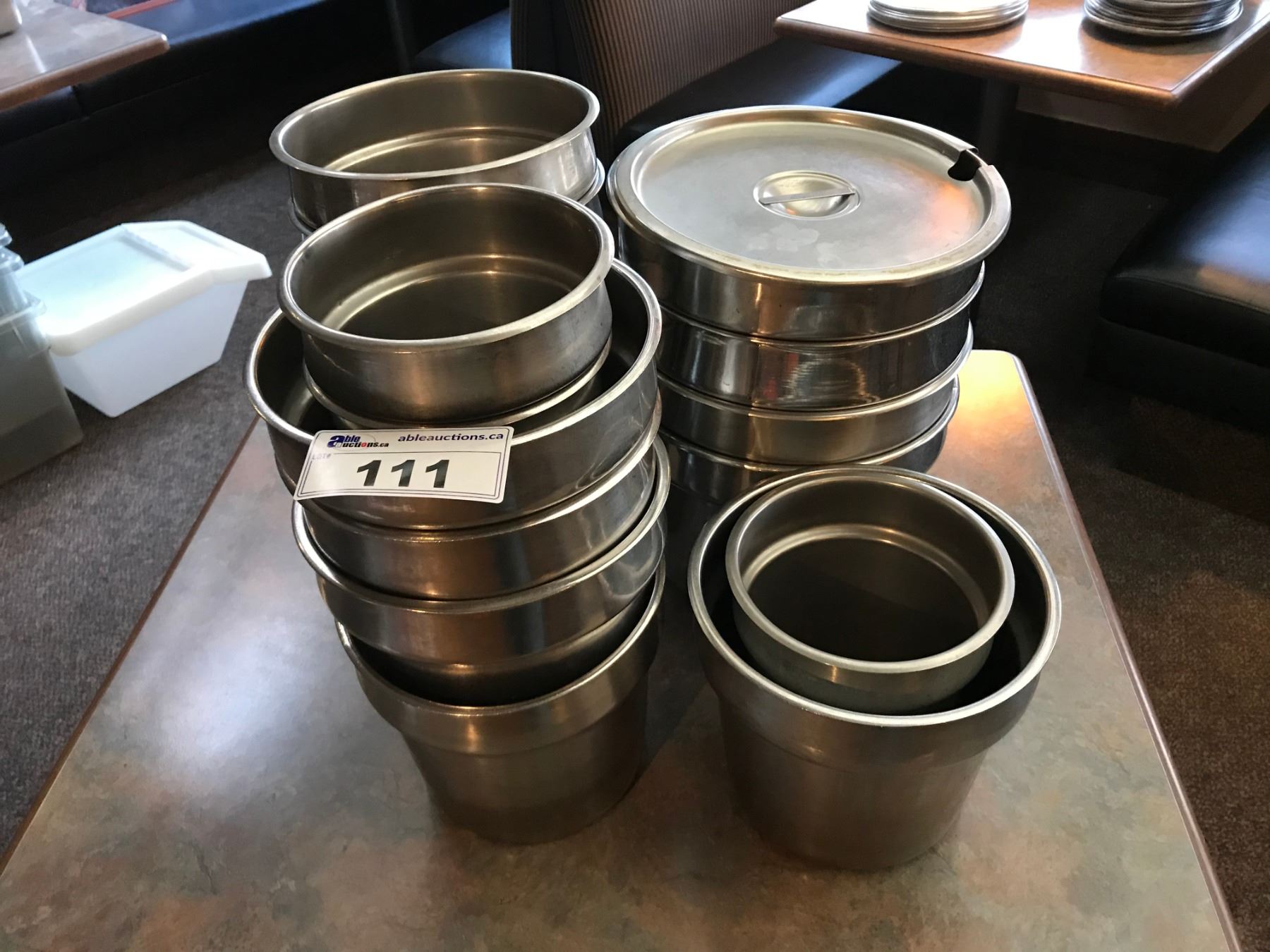 LOT OF ASSORTED STAINLESS STEEL KITCHEN SOUP INSERTS