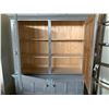 Image 2 : GREY PAINTED 4 DOOR BUFFET & HUTCH