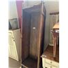 Image 2 : RUSTIC VINTAGE WOODEN TROUGH