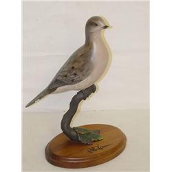 10 1/2" DOVE BIRD CARVING ON AN OVAL WO