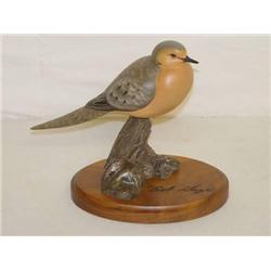 9 1/2" DOVE BIRD CARVING ON AN OVAL WOO