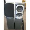 Image 1 : PAIR OF BOSE 601 SPEAKERS
