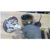 Image 4 : LOT OF ASSORTED ITEMS (SCALES, ETC.)