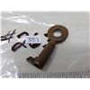 Image 2 : 1-Old heavy brass key 555,1-key