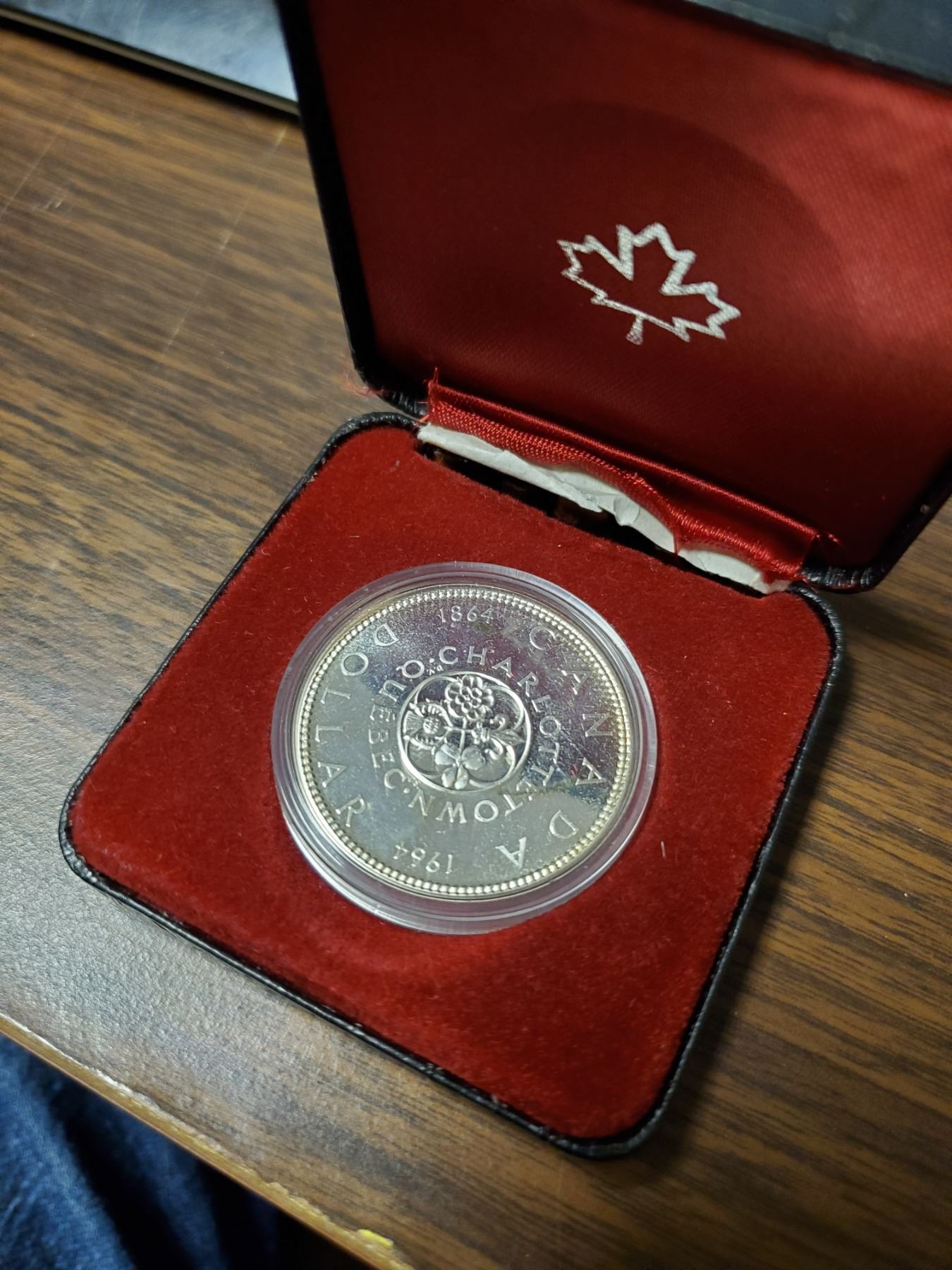 1 1984 Canadian Silver Dollar In Black Case 1 dollar Schmalz Auctions 1-1984-canadian-silver-dollar-in-black-case-1-dollar-schmalz-auctions