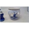 Image 2 : Hand Painted Delft Spring Bulb Pot & Kissing Couple Art Deco