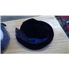 Image 13 : 6- Vintage Hats & 6- Vintage Purses