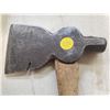 Image 2 : NOTCHED HAMMER HATCHET