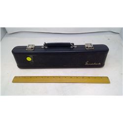 GEMEINHARDT FLUTE AND CASE - WORKING ORDER, NO DENTS, NO MISSING PARTS OR PIECES