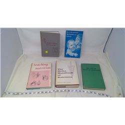 LOT OF ASSORTED BOOKS