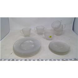 14 PIECES OF CLEAR DEPRESSION GLASS