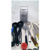 Image 4 : LOT OF KITCHEN UTENSILS & XL PEPPER GRINDER
