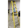 Image 1 : KELLER FIBERGLASS 8FT STEP LADDER.