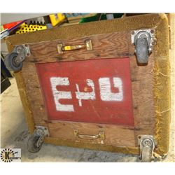 4 WHEEL DOLLY. (CARPETED TOP)