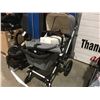 Image 1 : BUGABOO CAMELEON 3 - NEWBORN TO 37.5 LBS, ATTACH A CAR SEAT FOR EASY TRAVEL OR A BASSINET FOR