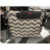 Image 2 : SKIP HOP DUO DIAPER BAG WITH CHANGING PAD