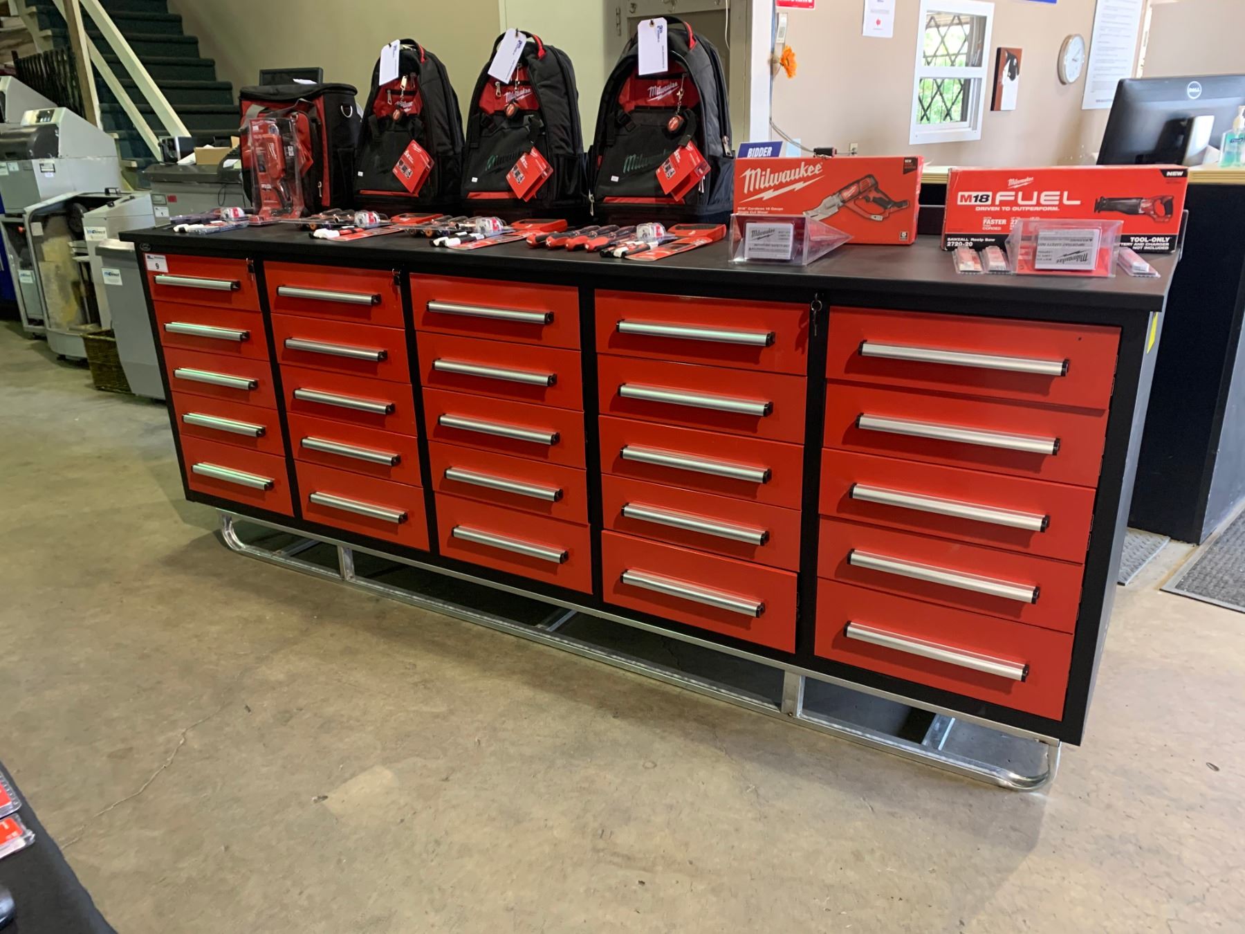 2020 RED STEELMAN 10FT WORK BENCH WITH 25 DRAWERS, 113W X 29 X39
