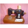 Image 2 : Holly Hobbie Sewing Machines MT