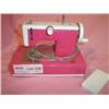 Image 4 : 2 Metal Play Sewing Machines  pink blue