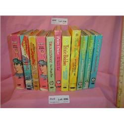 Mystery Books Trixie Belden Annette Dr.