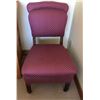 Image 1 : ANTIQUE UPHOLSTERED BUN TOP SIDE CHAIR