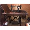 Image 1 : RAYMOND TREADLE SEWING MACHINE