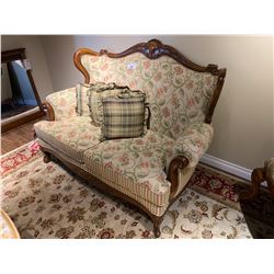 LIVIA VINE PATTERNED 2 SEAT SOFA 1630 X 990 X 1185 MM