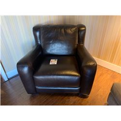 MILANO & DESIGN BLACK LEATHER OVERSIZE ARM CHAIR 102 X 105 X 82 CM